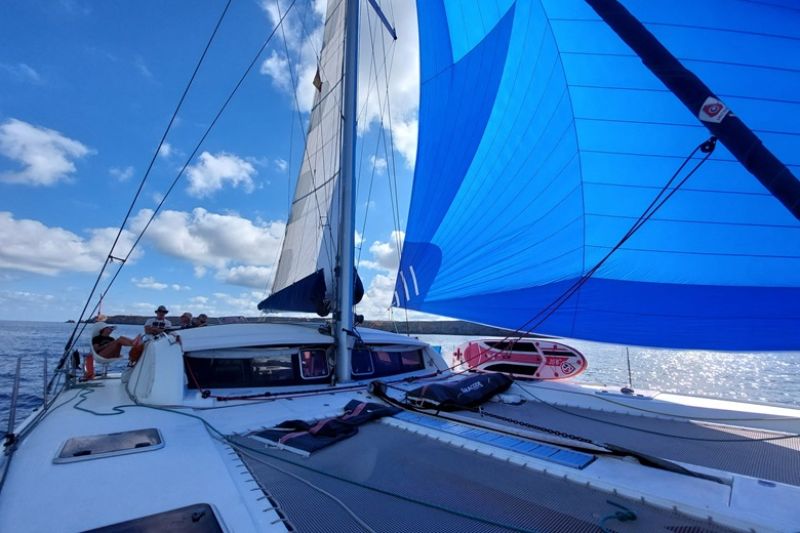 Image de couverture de : Cabine disponible (femme) pour une traversée hauturière vers les Canaries