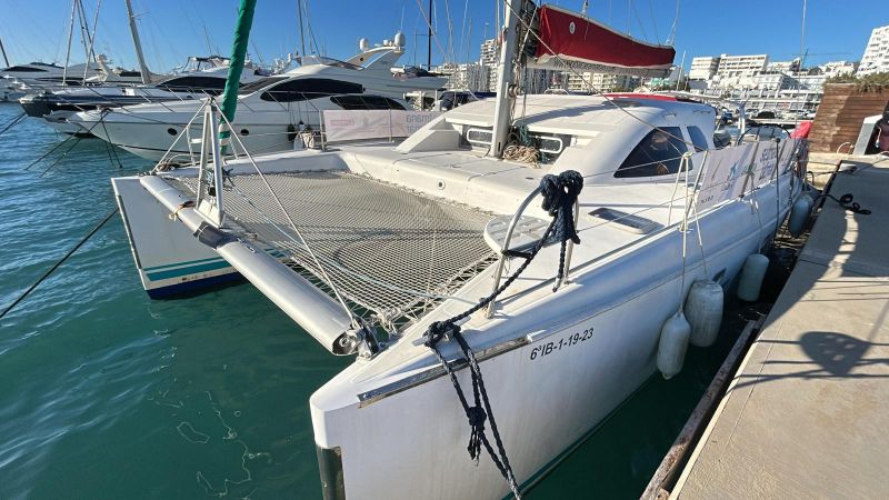 Image de couverture de : Famille recherche équipiers pour une traversée transatlantique en catamaran