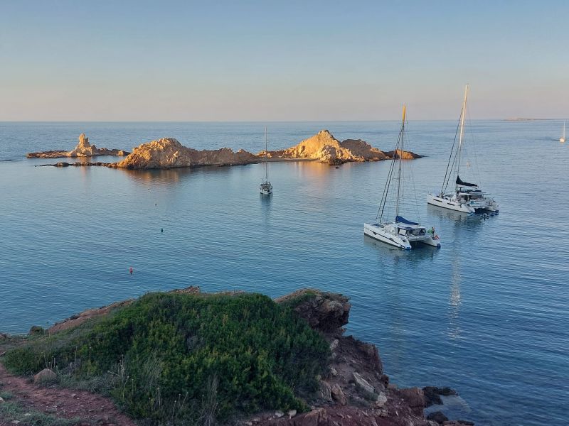 Image de couverture de : Cabine disponible (femme) pour une traversée hauturière vers les Canaries